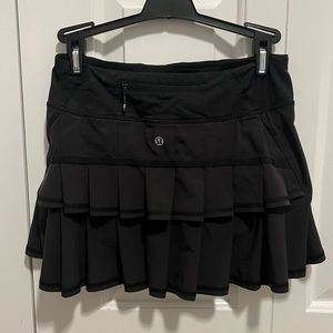 Black lululemon skirt